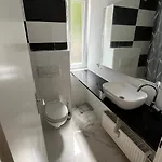 Cozy And Modern 1 Bedroom 3 Apartamento *